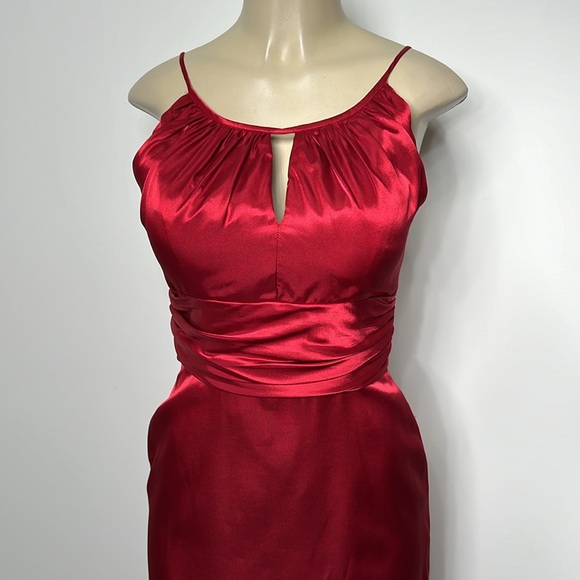 Belsoie US size 6 red satin gown - Picture 2 of 6
